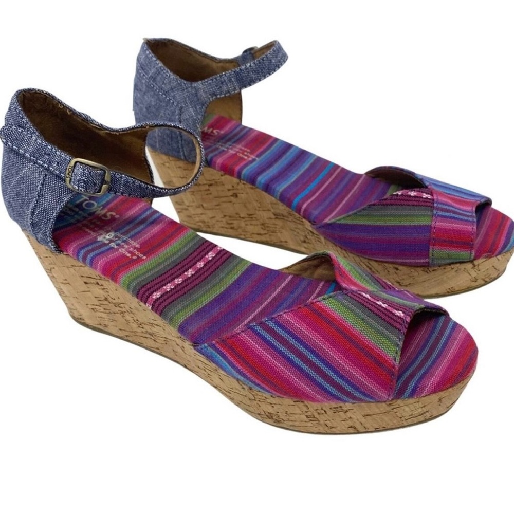 Toms womens platform wedge strappy aztec and chambray print open toe sandals 7.5